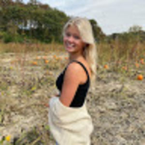 Meet your Posher, Elise